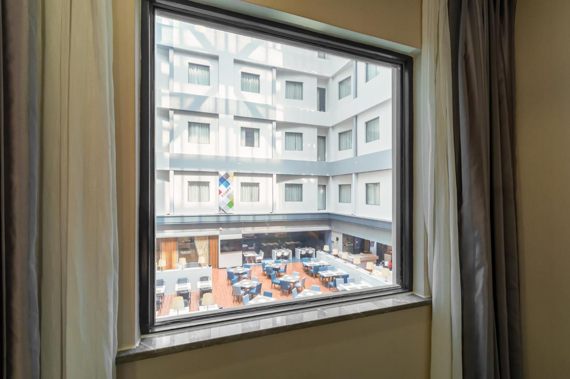 Holiday Inn Express Shenyang North Station By Ihg Exteriér fotografie